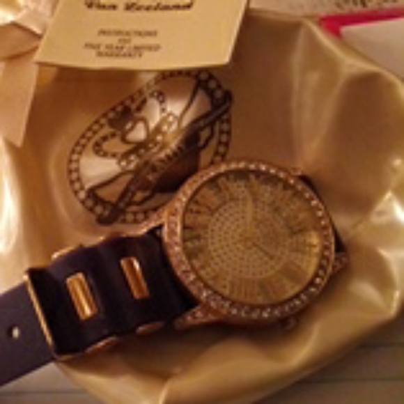 Kathy Van Leeland Watch - Picture 2 of 2